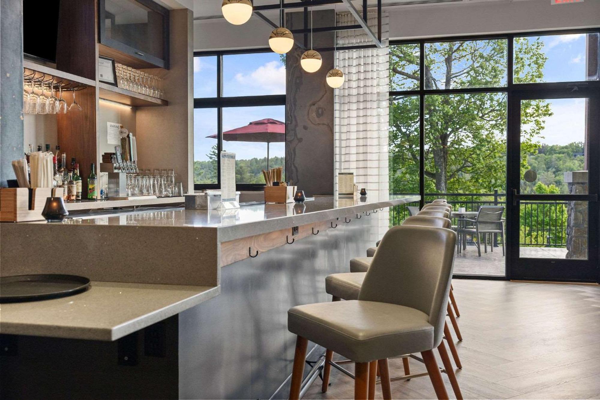 Cambria Hotel Lake Placid - Lakeside Resort Εξωτερικό φωτογραφία
