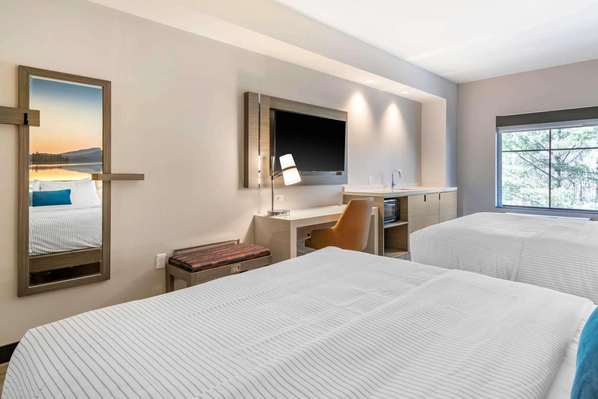 Cambria Hotel Lake Placid - Lakeside Resort Εξωτερικό φωτογραφία