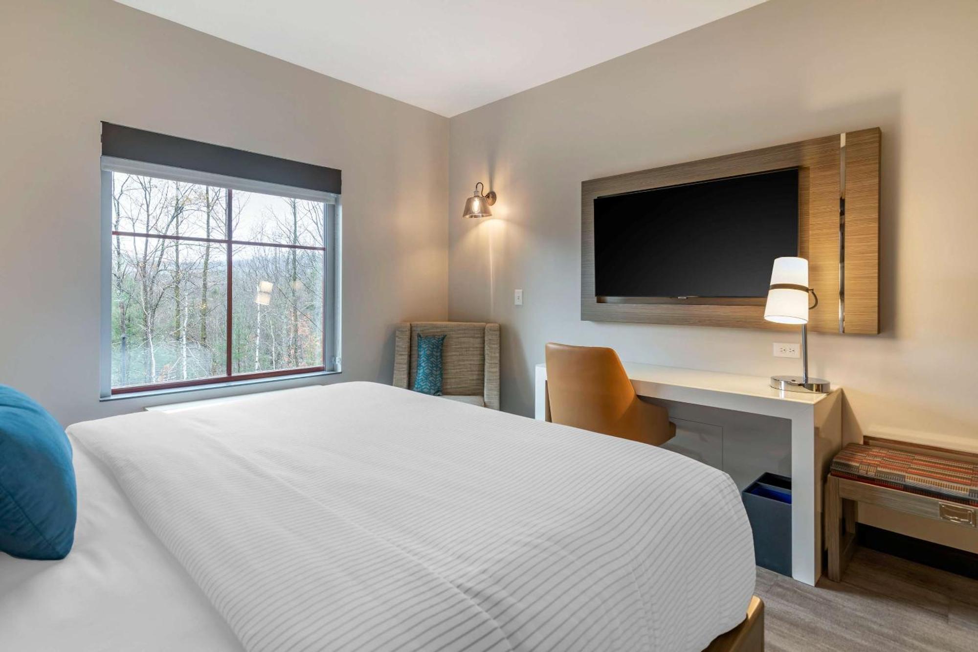 Cambria Hotel Lake Placid - Lakeside Resort Εξωτερικό φωτογραφία