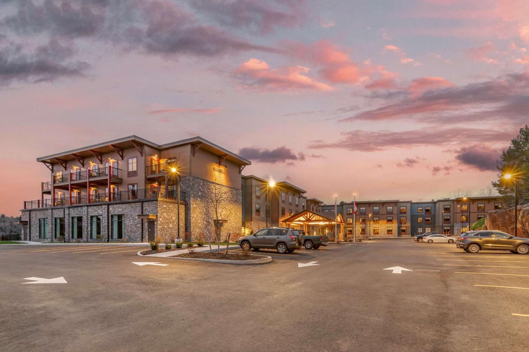Cambria Hotel Lake Placid - Lakeside Resort Εξωτερικό φωτογραφία
