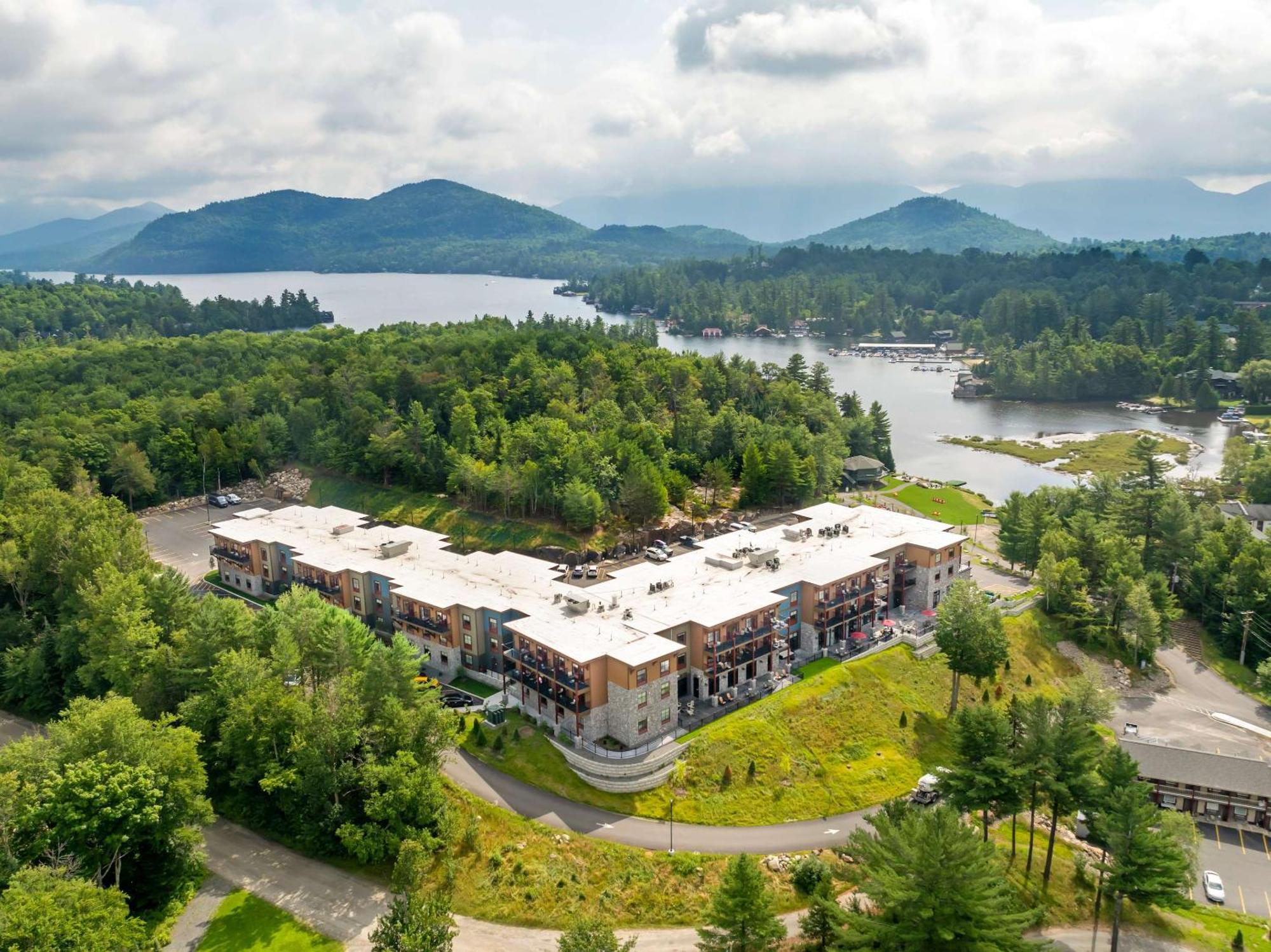 Cambria Hotel Lake Placid - Lakeside Resort Εξωτερικό φωτογραφία