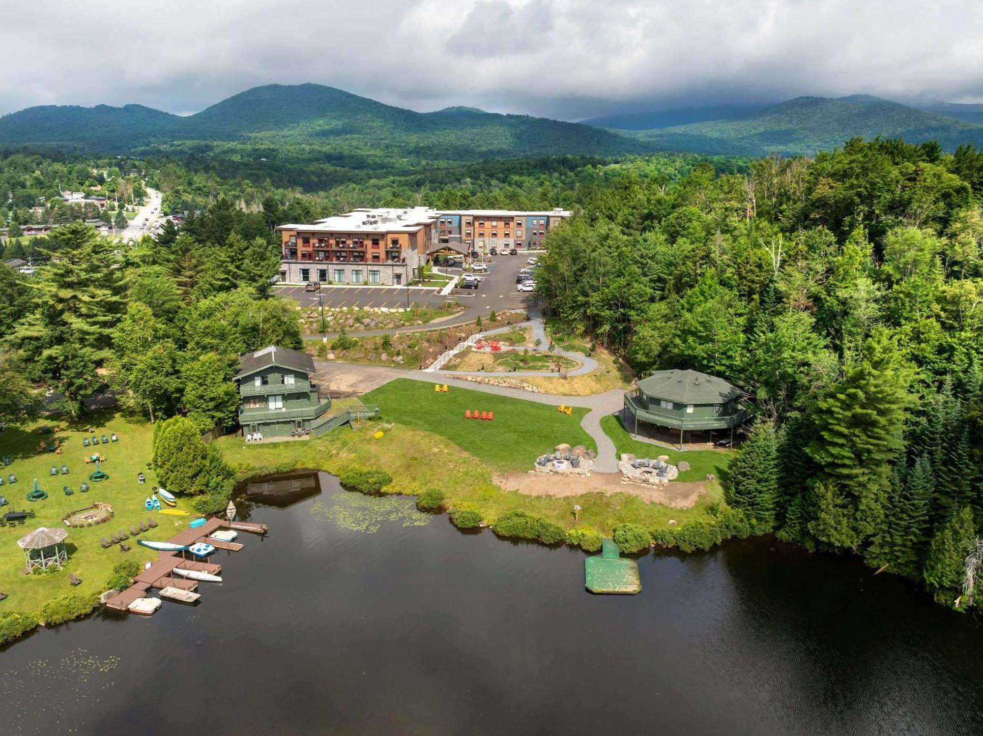 Cambria Hotel Lake Placid - Lakeside Resort Εξωτερικό φωτογραφία
